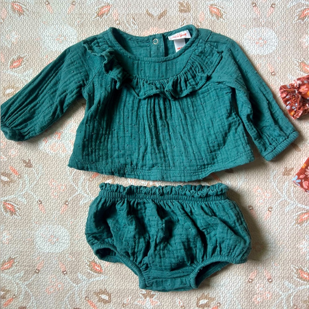 Cat & Jack Newborn 2 Piece Outfit